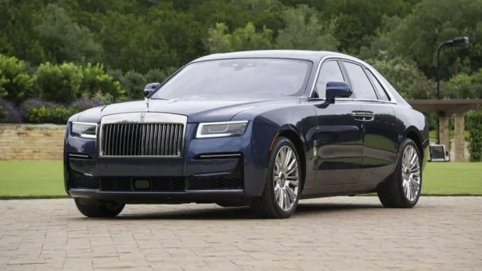 В Києві виставили на продаж Rolls-Royce Ghost 2021