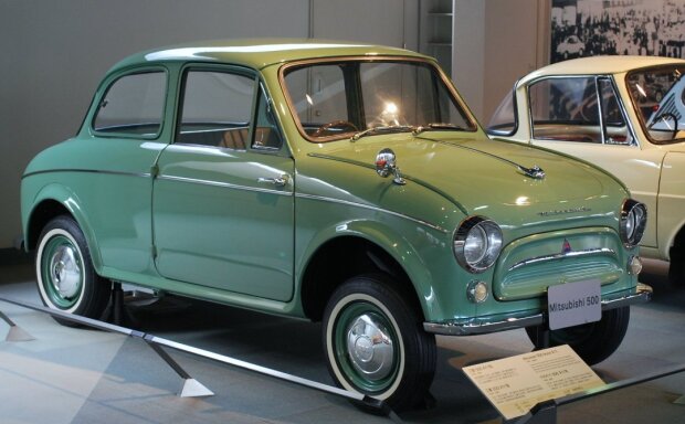 Mitsubishi 500 близнюк ЗАЗ-965