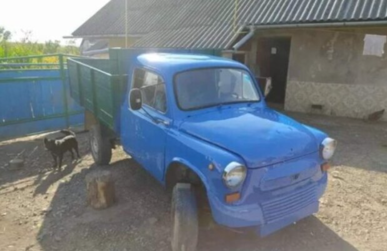 Чудовий помічник в господарстві: “Запорожець” перетворили на вантажний пікап
