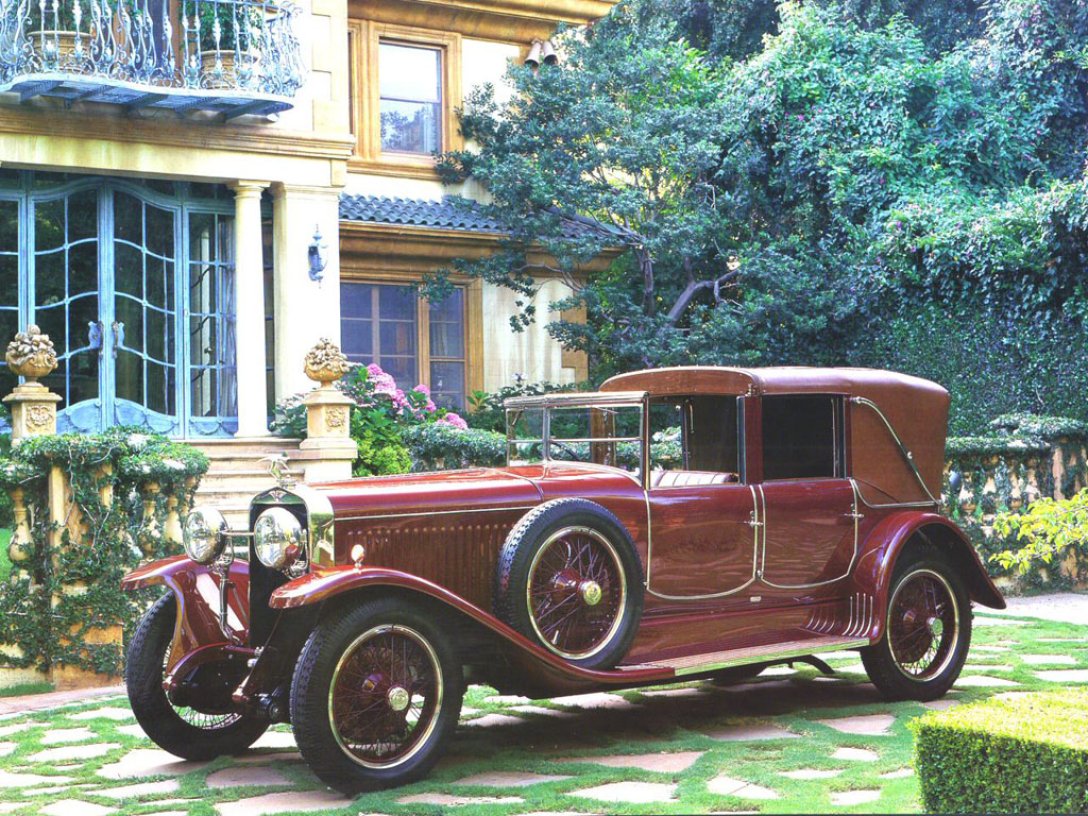 Який українець першим створював дизайни для Rolls-Royce та Mercedes