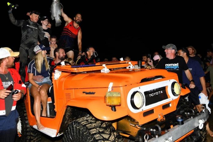 Підводний позашляховик Toyota Land Cruiser віком 45 років проїхав 7 км по дну океану