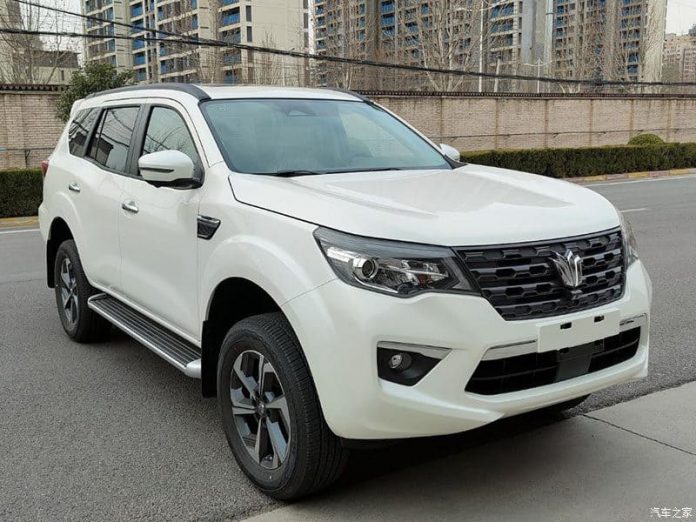 Новий доступний позашляховик від Nissan за ціною Skoda Octavia та на вигляд як Toyota Land Cruiser Prado 250