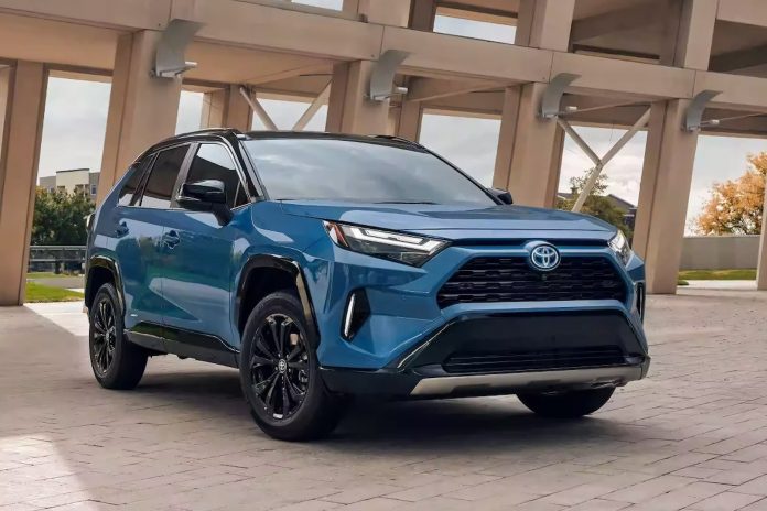 Фото Toyota RAV4 в новом кузове, видео-обзор модели - Автосалон