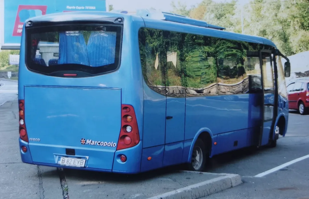 Єдиний на всю Україну: в Чернігові помітили рідкісний автобус
