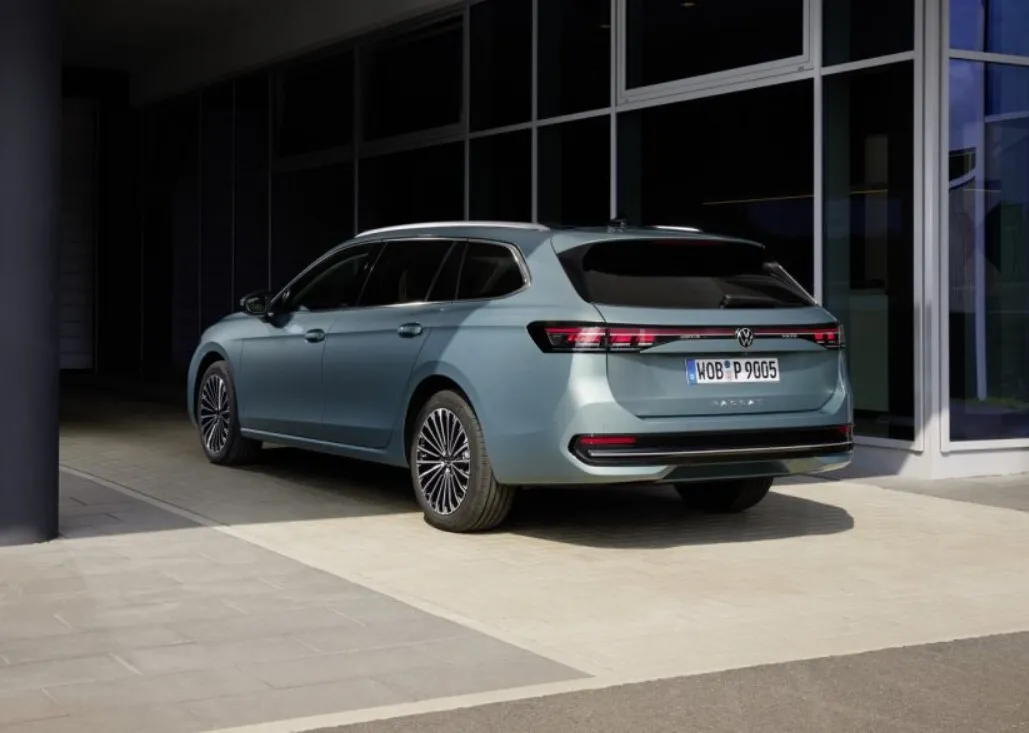Минулого Volkswagen Passat більше не буде: на заміну седана випустили універсал на 261 к.с.