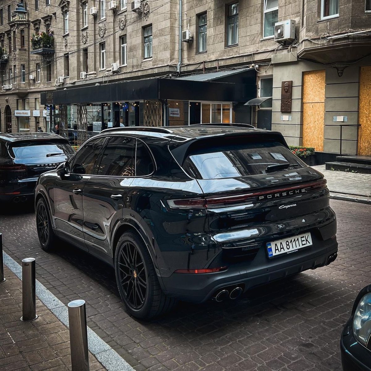 Porsche за 3 мільйона: в Києві помічено перший оновлений Porsche Cayenne 2023 потужністю 353 к.с.