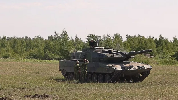 Україна отримала 10 танків Stridsvagn 122: як виглядає модернізований Leopard 2