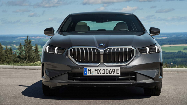 Найочікуваніша прем’єра від BMW: гібриди, що витрачають від 0,6 до 1 л на 100 км