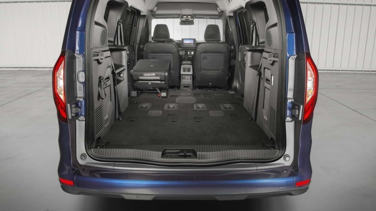 Оновлений Renault Grand Kangoo з 1,5-літровим турбодизелем готується до прем’єри