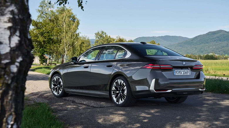 Найочікуваніша прем’єра від BMW: гібриди, що витрачають від 0,6 до 1 л на 100 км