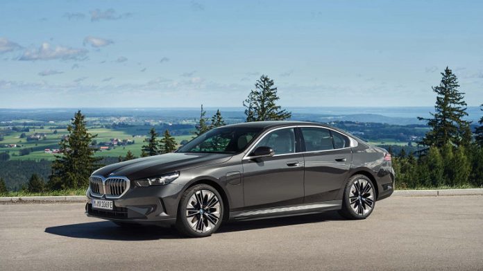 Найочікуваніша прем’єра від BMW: гібриди, що витрачають від 0,6 до 1 л на 100 км