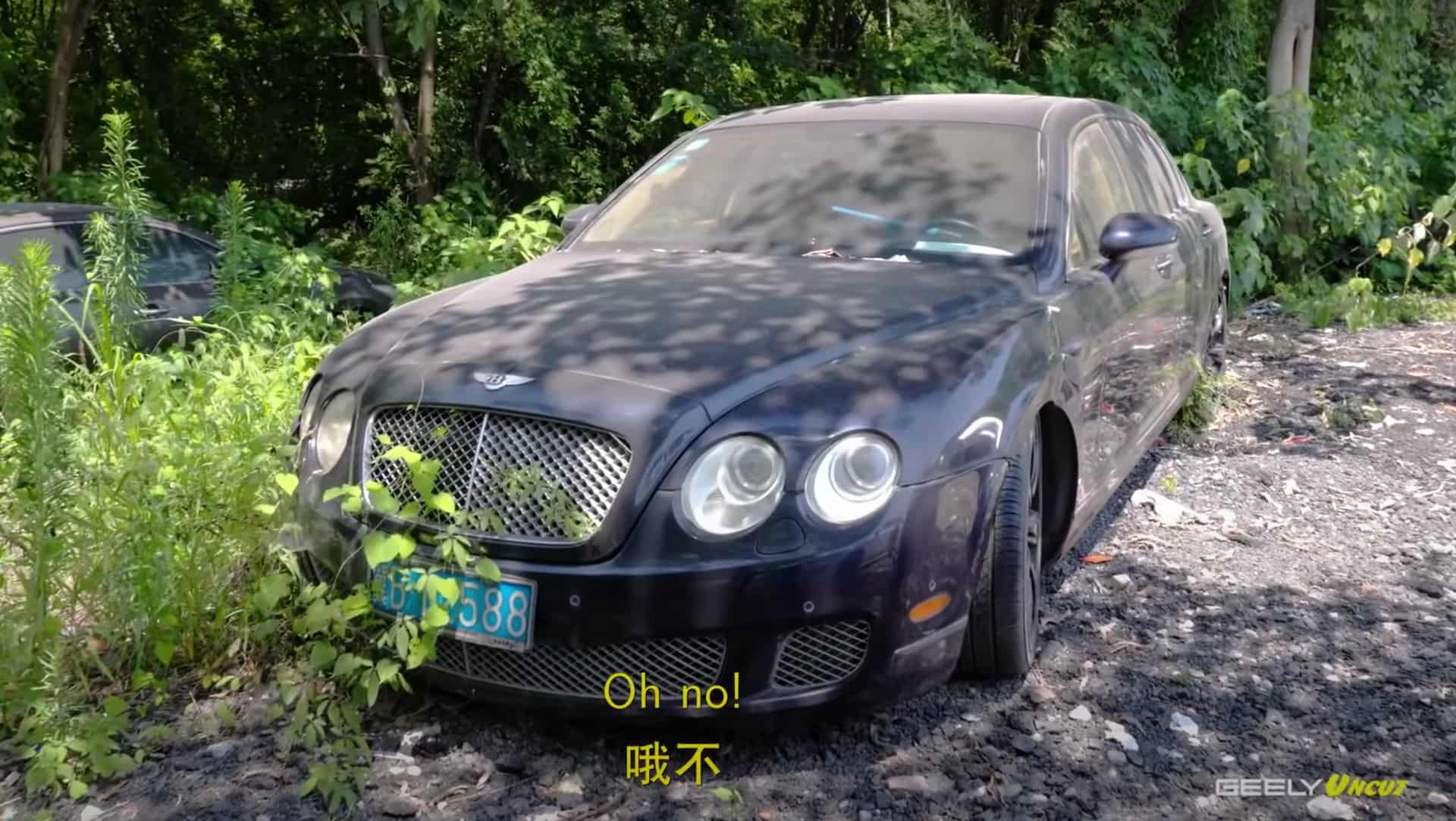 У Мережі показали цвинтар суперкарів з покинутими та іржавіючими Bentley та Porsche