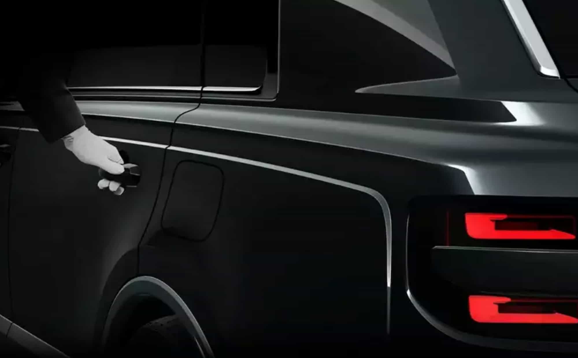 Новий кросовер Toyota за 7 690 000 грн показали на офіційних тизерах