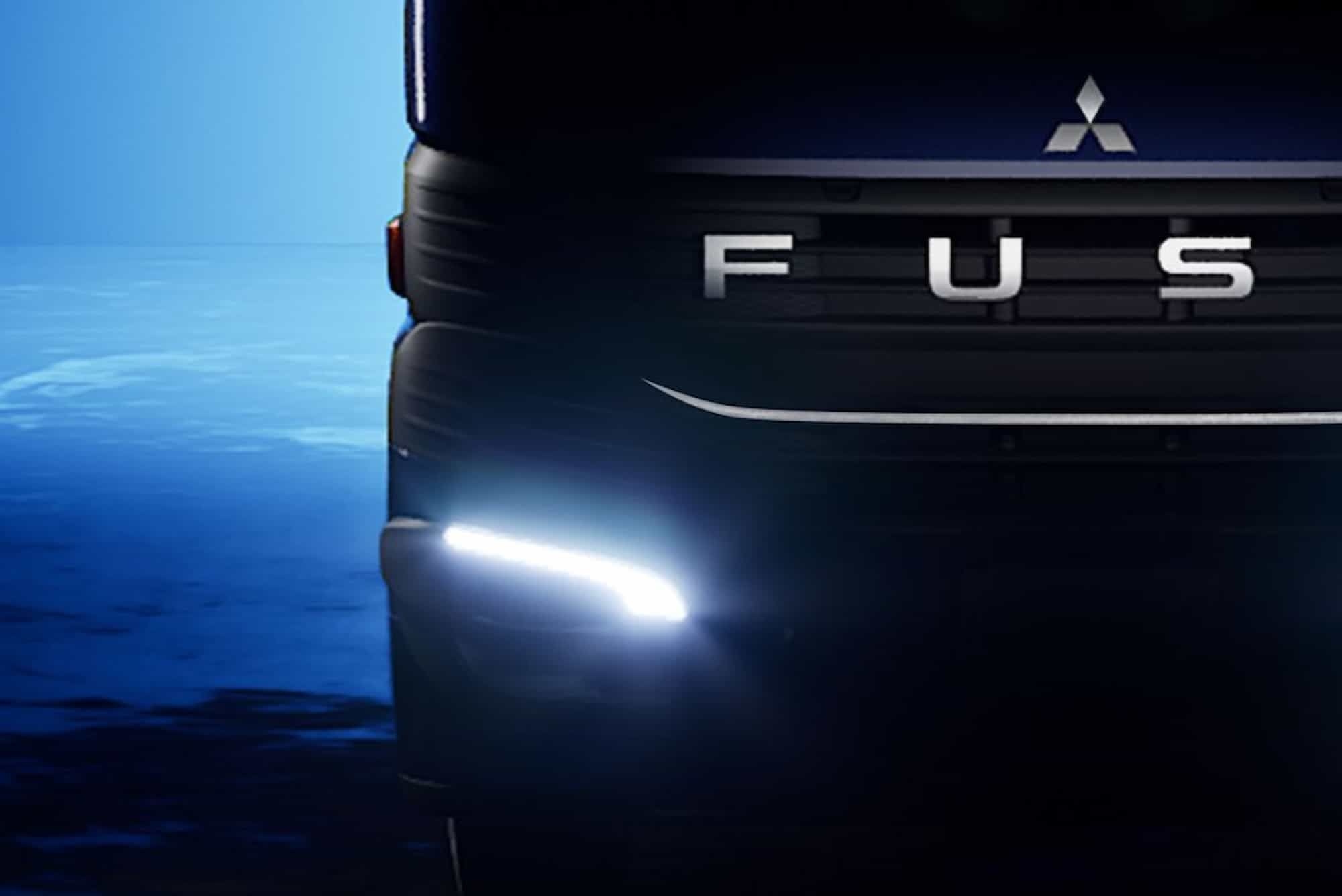 Компанія Mitsubishi готується до зміни генерації вантажного автомобіля Fuso. Буквально з хвилини на хвилину японський автовиробник опублікував кілька тизерів цієї моделі,