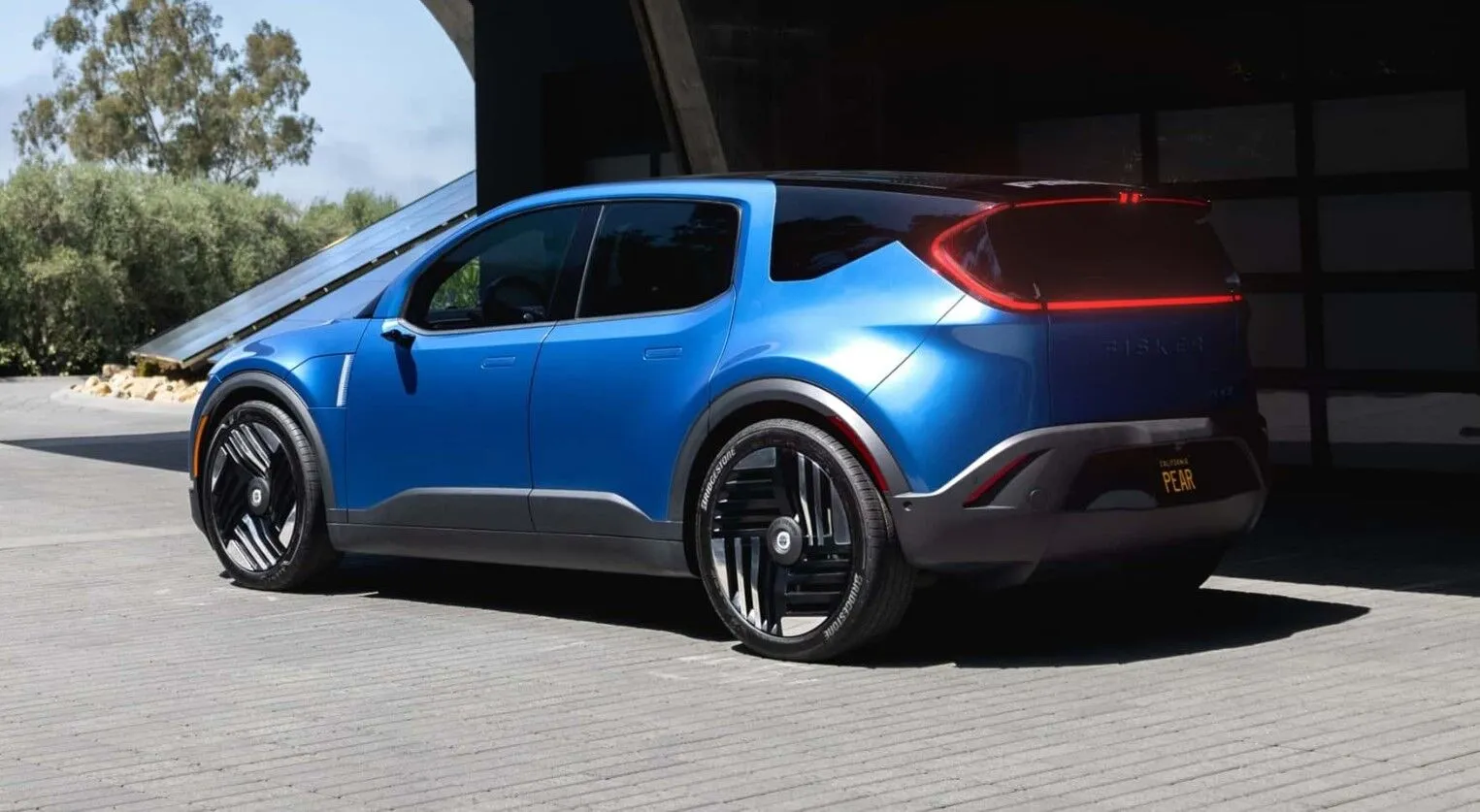 Електричний кросовер Fisker Pear