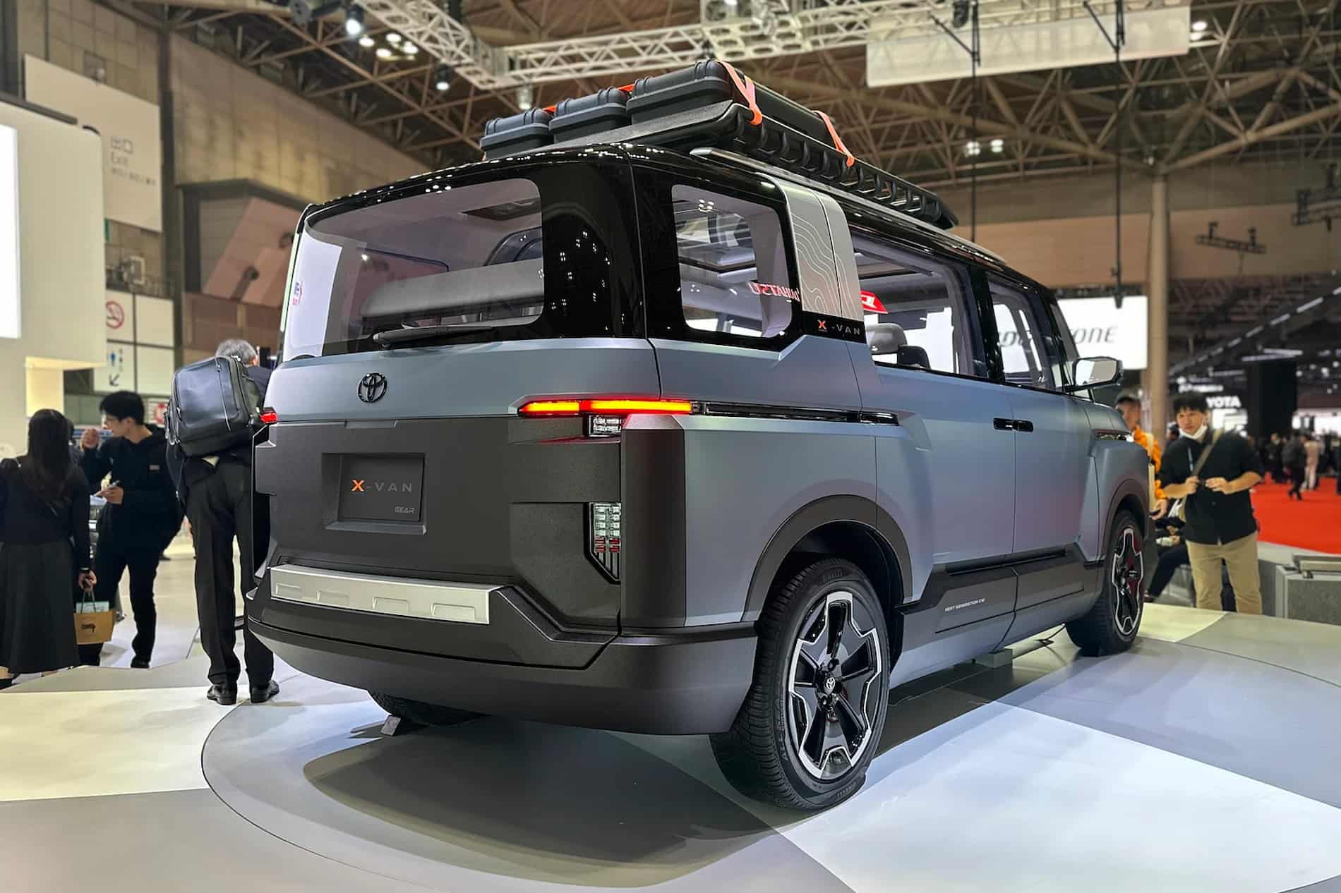 Toyota X-Van Gear Concept