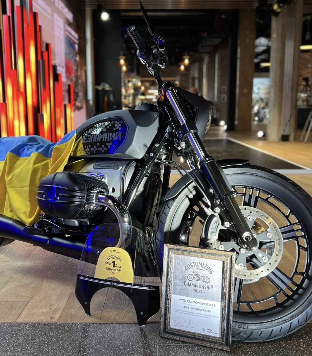 Прикрашений автографом В. Зеленського: український байк BMW R18 виграв чемпіонат світу з тюнінгу