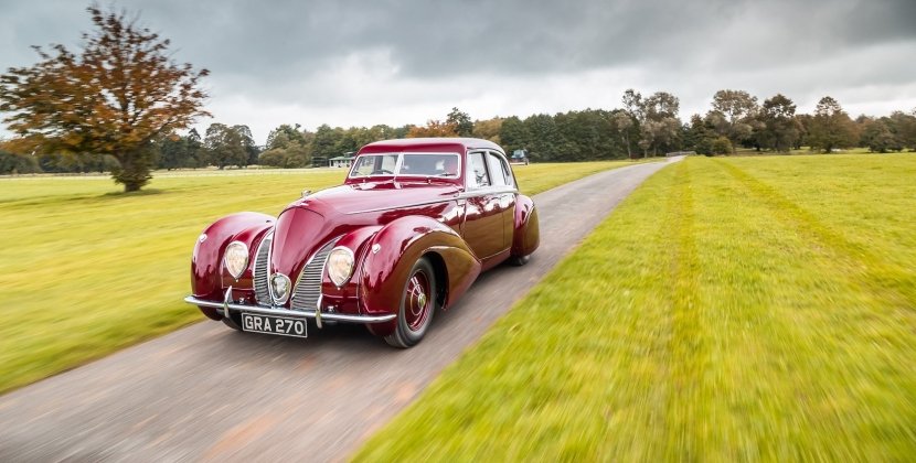 На честь ювілею Bentley показала свою «перлину»: рідкісний автомобіль перше за 84 роки виїхав на дороги