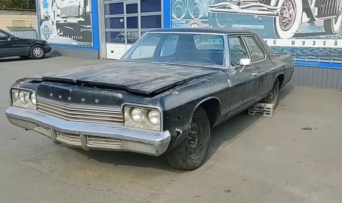 Автомобіль золотошукачів в Україні: знайдено преміальний седан Dodge Monaco 1974 випуску