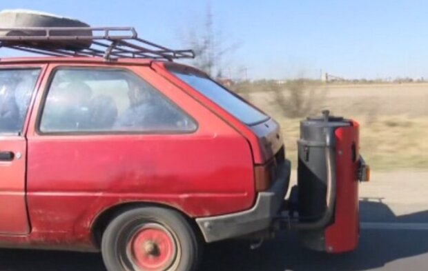 Двигун на дровах: українець перетворив «Таврію» на екологічний вид транспорту
