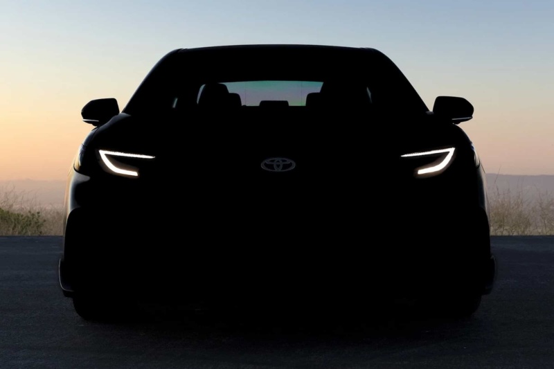 Toyota показала тизер нового таємничого автомобіля на 302 к.с.