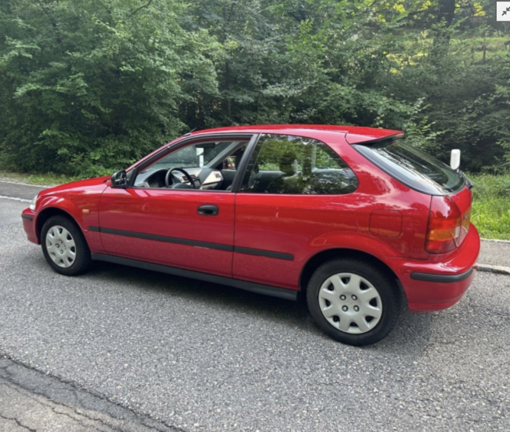 В Україні знайдено 25-річну Honda Civic з пробігом лише 18 000 км 