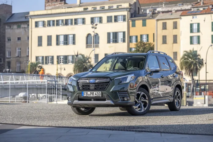 Компанія Subaru опублікувала тизер нового покоління одного зі своїх кросів