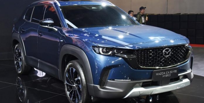 Новий кросовер Mazda має двигун від Toyota та розхід палива 5 л на 100 км