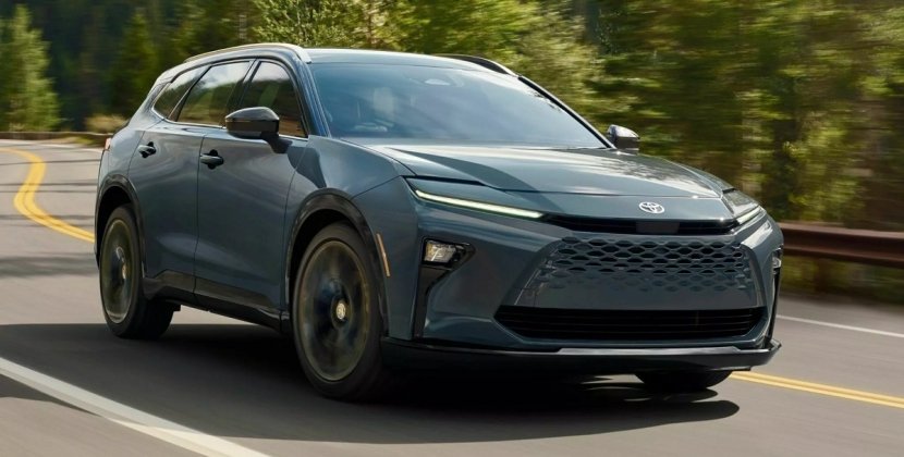 Новий престижний Toyota Crown з витратою палива 6,5 л на 100 км презентували в США
