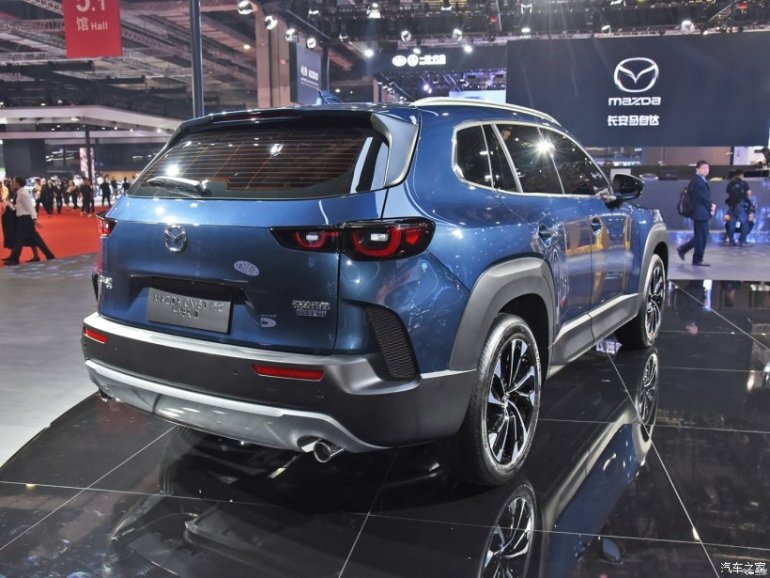 Новий кросовер Mazda має двигун від Toyota та розхід палива 5 л на 100 км