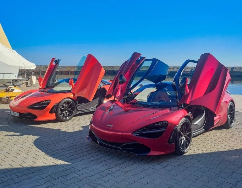 У Києві згорів ексклюзивний McLaren 720S за $300 000