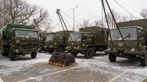 Пересувні СТО та лазні: для ЗСУ придбано нову колісну техніку