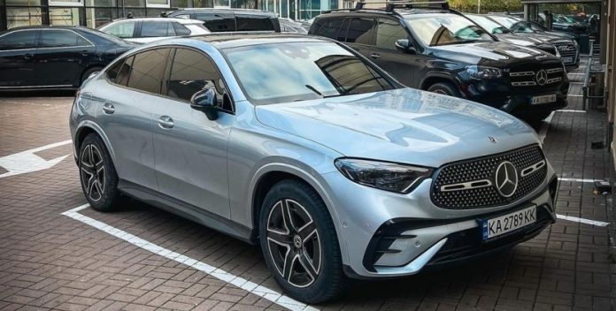 Mercedes-Benz GLC Coupe другого покоління потужністю 269 к.с. за 2,8 млн гривень вже в Україні