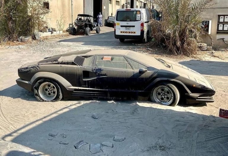 На звалищі знайшли ідеальний  Lamborghini Countach за $500 000