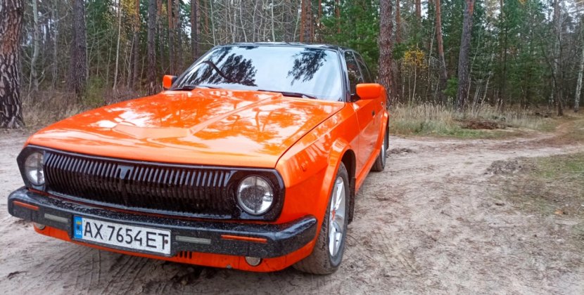 Рідкісний 30-річний BMW отримав тюнінг в стилі «Волги»