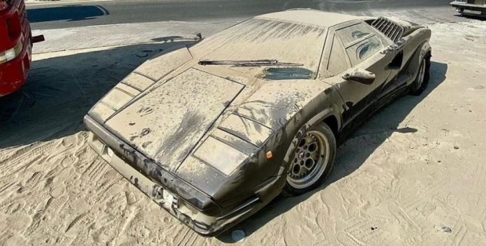 На звалищі знайшли ідеальний Lamborghini Countach за $500 000