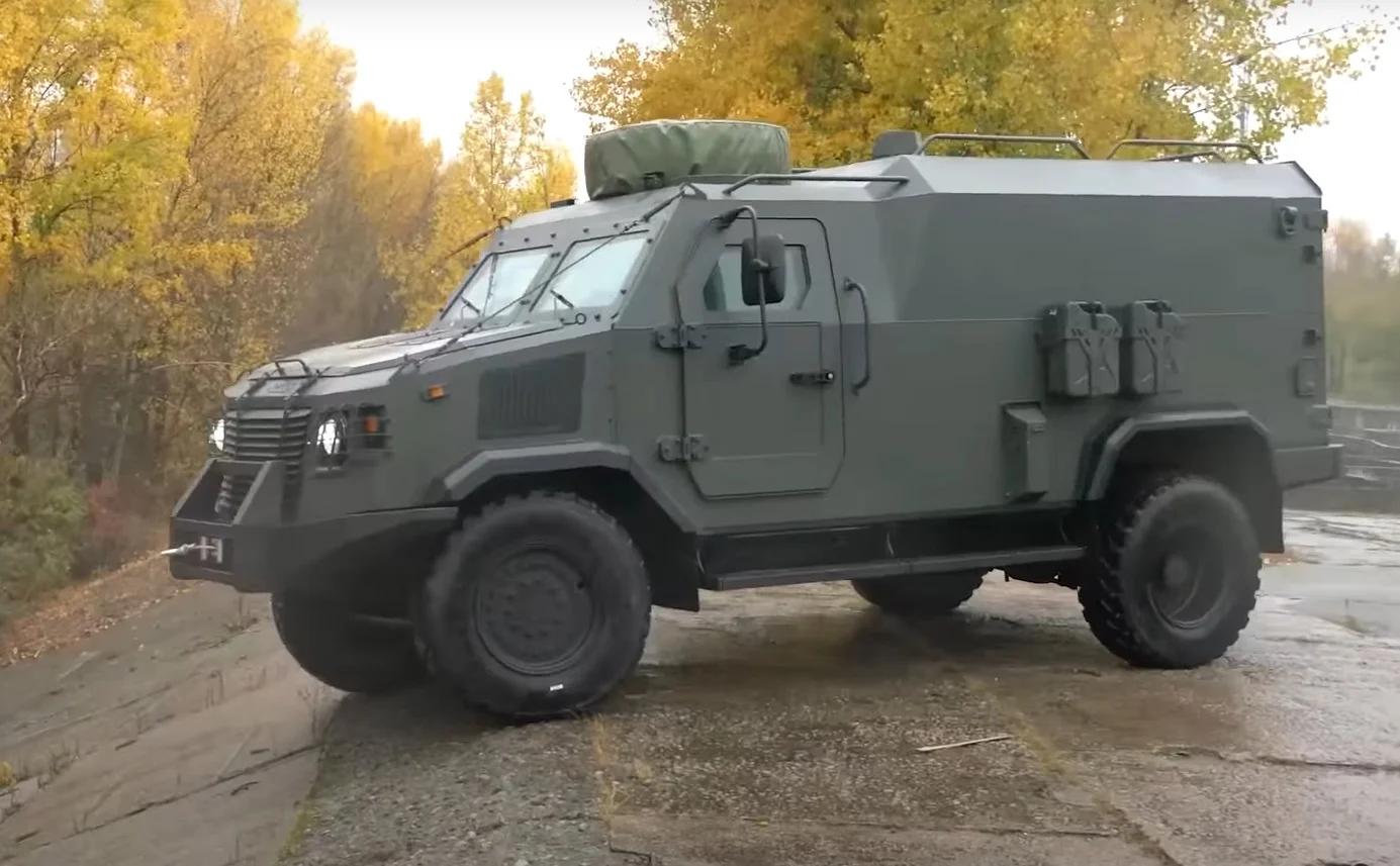 В Україні розробляють новий броньований автомобіль для медичної евакуації