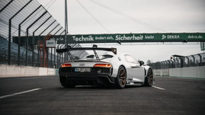 Ательє ATB Sportsline перетворило гоночний Audi R8 на дорожній автомобіль