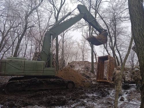 Україна почала зводити лінію захисту на важливих напрямках з використанням вітчизняної техніки