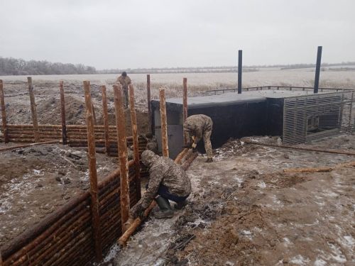 Україна почала зводити лінію захисту на важливих напрямках з використанням вітчизняної техніки