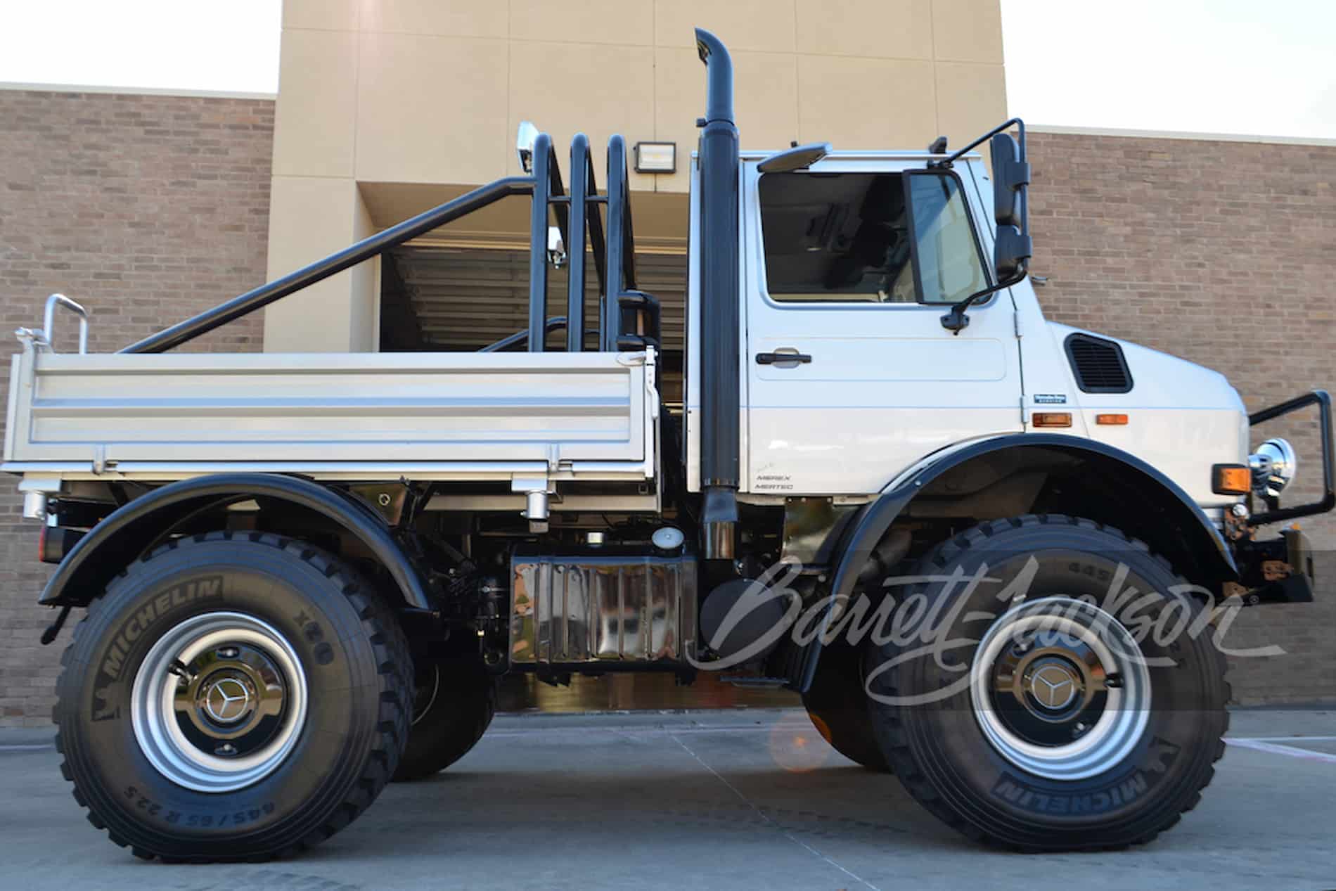 Всюдихід Mercedes Unimog Арнольда Шварцнеггера продадуть на аукціоні