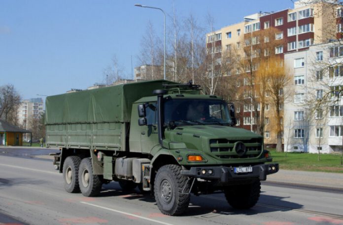 Понад 200 вантажівок Zetros та декілька тягачів MAN HX81 їде в Україну з Німеччини