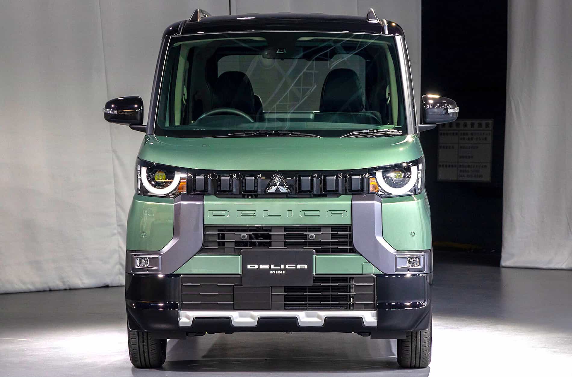 Японці назвали найкрасивішим автомобілем у країні міні-версію Mitsubishi Delica
