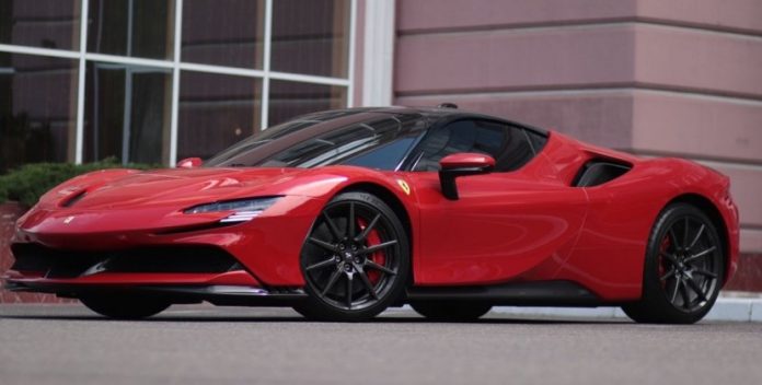 В Одесі продається преміальний Ferrari за $750 000