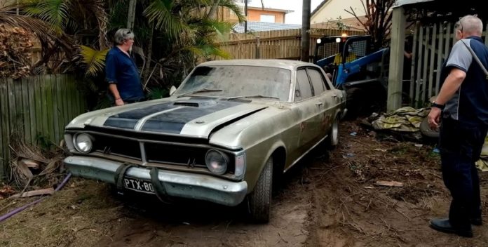 Іржавий 50-річний Ford продали на аукціоні за $152 000