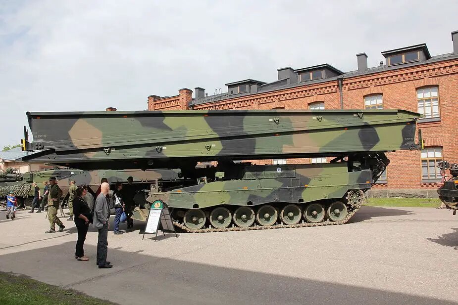 Фінляндія робить мости з танків Leopard, які могла б передати Україні