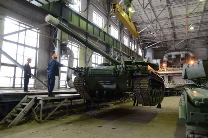 Російський завод з виробництва основних бойових танків Т-80БВМ