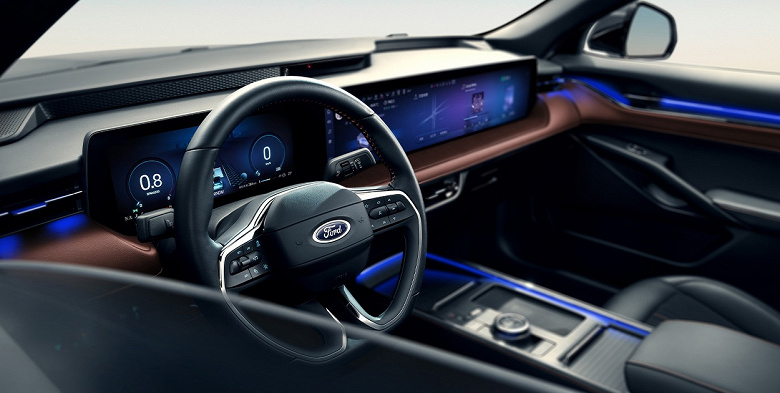 Конкурент Toyota Camry: Ford презентував новинку з витратою палива 3,6 л на 100 км