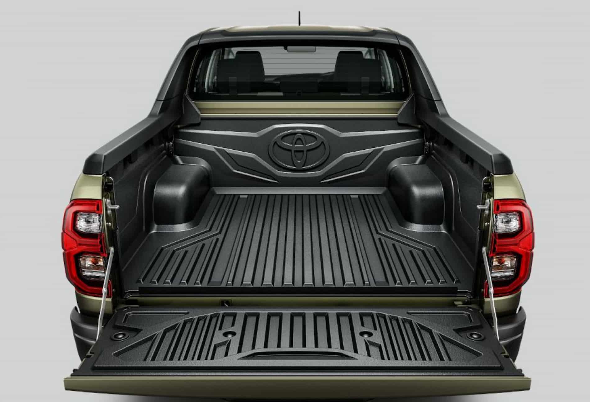 У пікапа Toyota Hilux з'явилася нова "крута" версія для японців