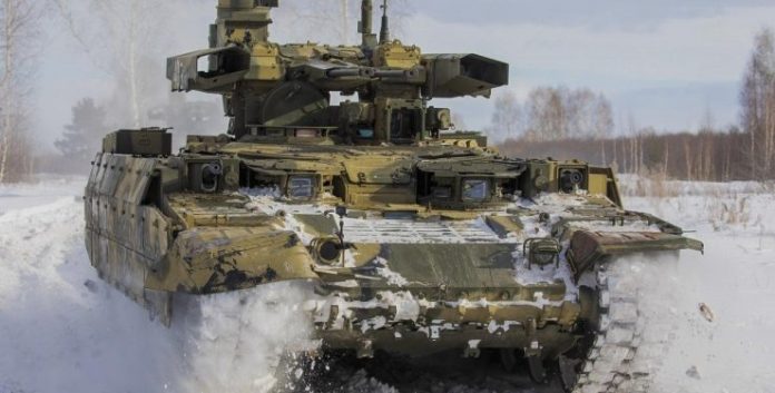 Український дрон знищив під Авдіївкою рідкісний екземпляр дорогої техніки окупантів